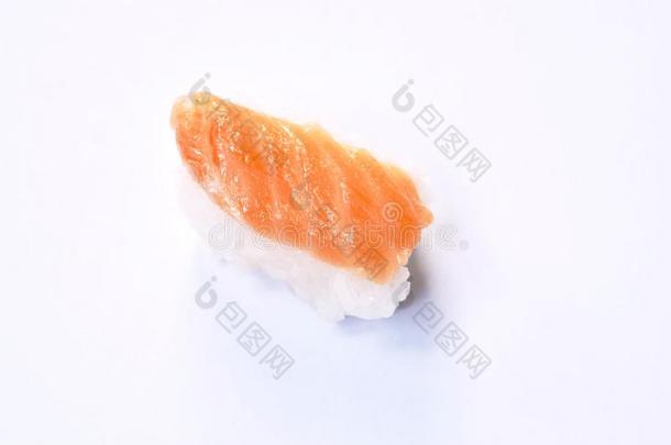 鲑鱼<strong>寿司</strong>日本人食物向白色的背景