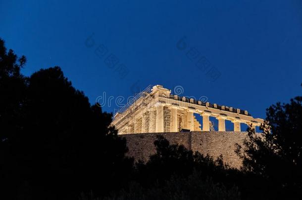 古代的古希腊城市的卫城关于雅典看法在旁边夜从莫纳斯蒂拉基斯夸尔