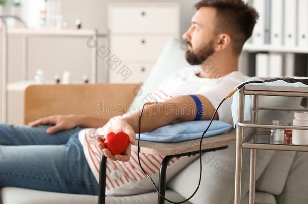 男人捐赠血采用医院