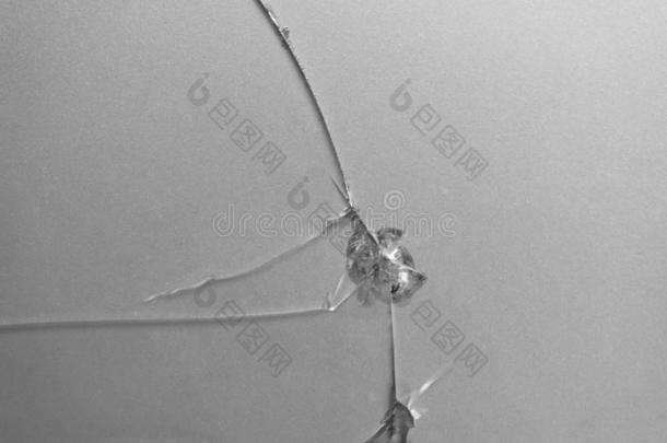破碎的镜子破碎的采用许多一件.有裂缝的玻璃,指已提到的人米罗