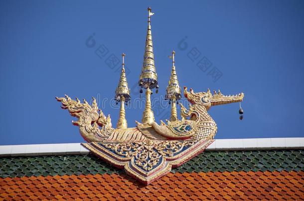 屋顶装饰,泰国或高棉的佛教寺或僧院斯里圆形的小面包或点心Rueang,城镇拉埃,泰国