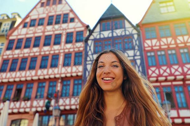 微笑的旅行者女人采用罗默伯格正方形,法兰克福<strong>香肠</strong>,德国