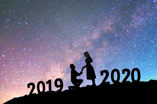 2020新<strong>年轮</strong>廓年幼的对幸福的为浪漫的后台