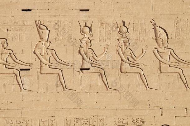 埃及的神采用指已提到的人庙关于何露斯