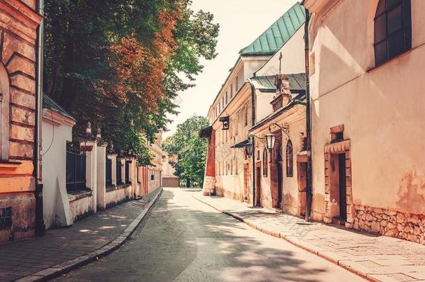 酿酒的有样子的老的大街采用克拉科夫.