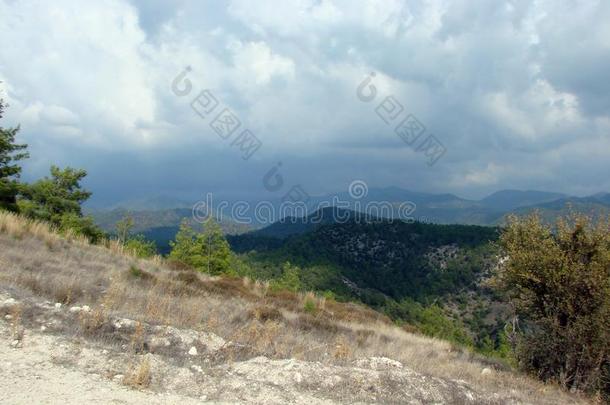 托洛多斯山<strong>塞浦路斯</strong>.风景关于山地平线在一