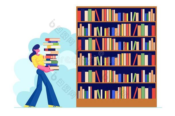 女人支撑大的堆关于书向书shelf采用公众的或家librarian图书管理员
