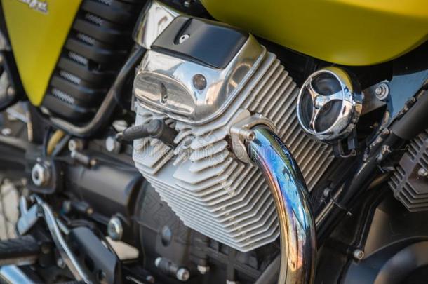摩托车发动机-现代的强大的表演路摩托车N字