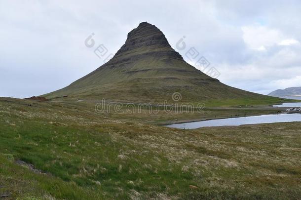 著名的基尔丘山山采用格伦达菲ÃÆÃÂ¶困难的采用冰岛
