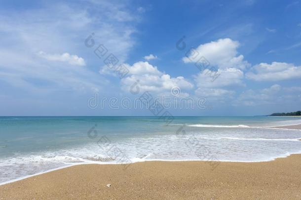 热带的沙的海滩和蓝色洋和蓝色天背景idealmechanicalvantage理想的机械优势
