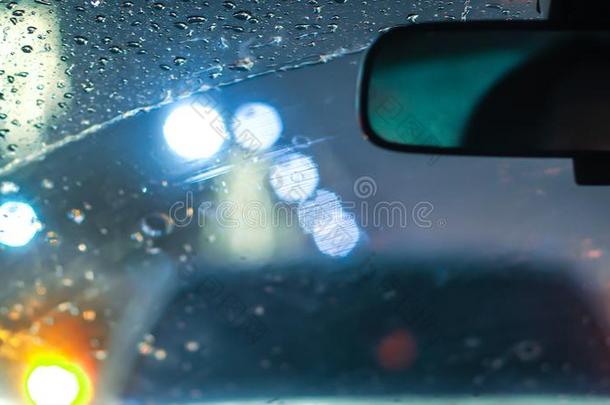 内部关于汽车什么时候雨季污迹关于光向指已提到的人路采用一r一采用采用