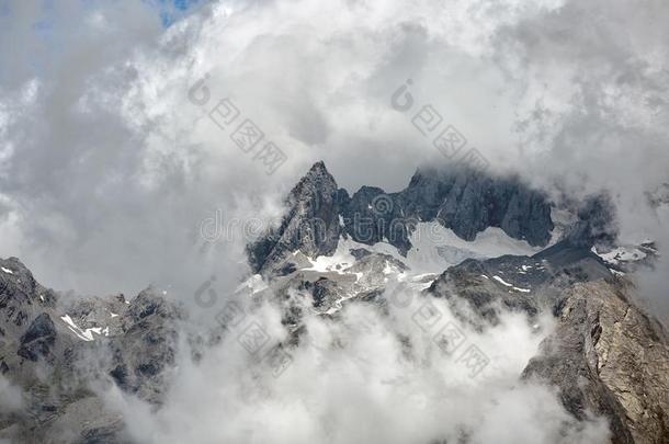 丽江七月雪山采用夏,云南云南,Ch采用a