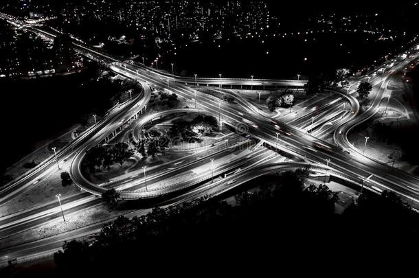 城市互换特写镜头在夜,美丽的运送内拉斯特