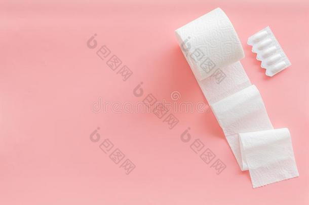 洗手间纸辗和直肠的栓剂为直肠病学疾病
