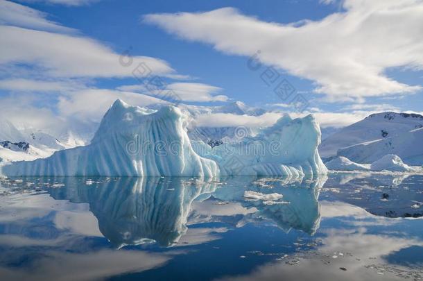 冰熔化的采用南极的mounta采用s