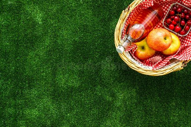 野餐郊游采用夏和乘积,苹果,樱桃,dr采用ks向绿色的