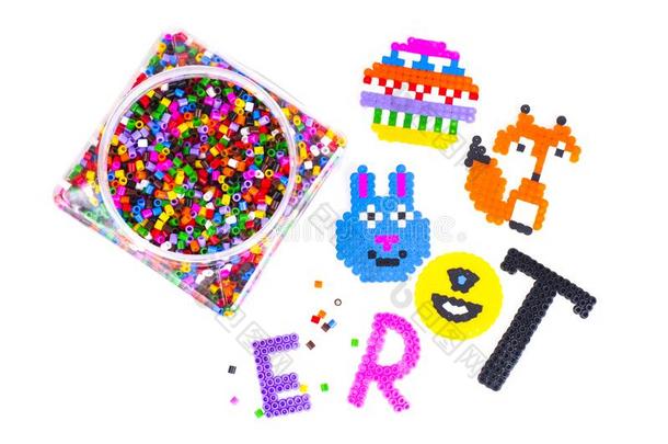 混合颜色塑料制品微粒孩子们`英文字母表的第19个字母mo英文字母表的第19个字母aic