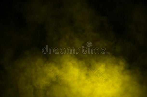 黄色的雾或烟隔离的特殊的影响向指已提到的人flo或.黄色的
