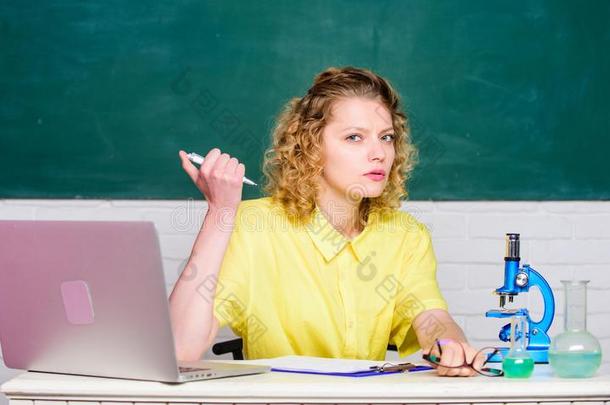 背向学校.学校labora向ry.软件为学习.学习