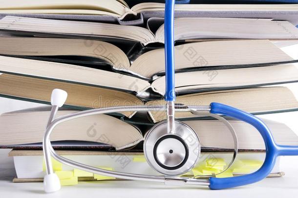 敞开的医学的书,斯捷思科普.过程关于医学的学问