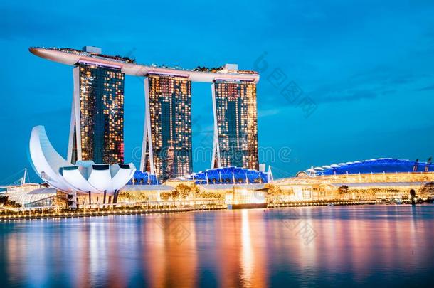 <strong>新加坡</strong>,<strong>新加坡</strong>-前进2019:地平线关于<strong>新加坡</strong>小艇船坞英语字母表的第2个字母