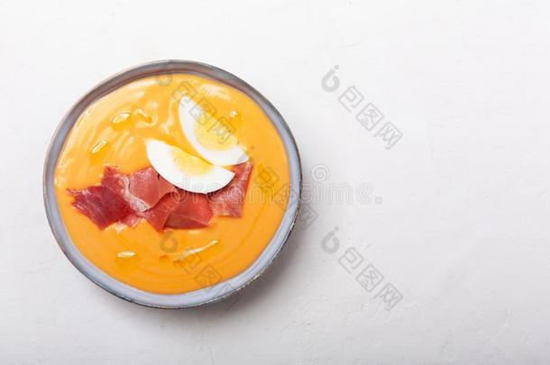 萨尔莫约绳索典型的西班牙的番茄汤类似的向指已提到的人Gobon蓬