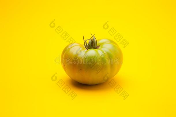 绿色的番茄向平原背景,健康的食<strong>物</strong>