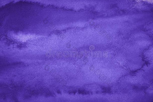 富有的紫色的水彩背景和离奇的自然的离婚