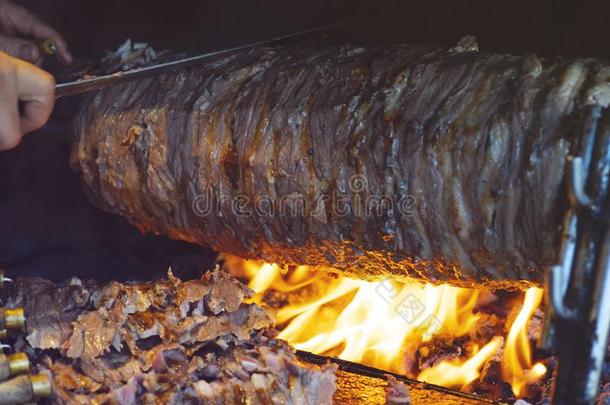 埃尔祖鲁姆钩针编织品烤腌羊肉串土耳其的烤腌羊肉串