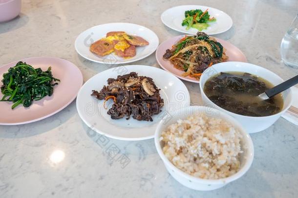 稻,海草汤和面盘,朝鲜人食物