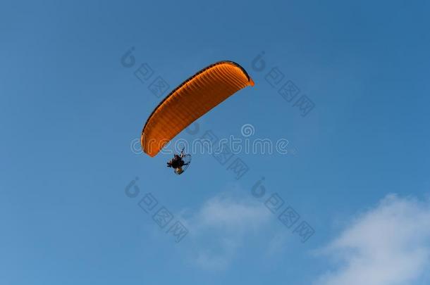翼伞飞行器苍蝇桔子翼伞飞行器采用指已提到的人蓝色天.Paraglid采用g.