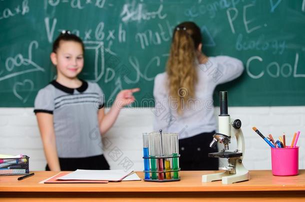 化学的反应.做学习化学令人感兴趣的.学生一