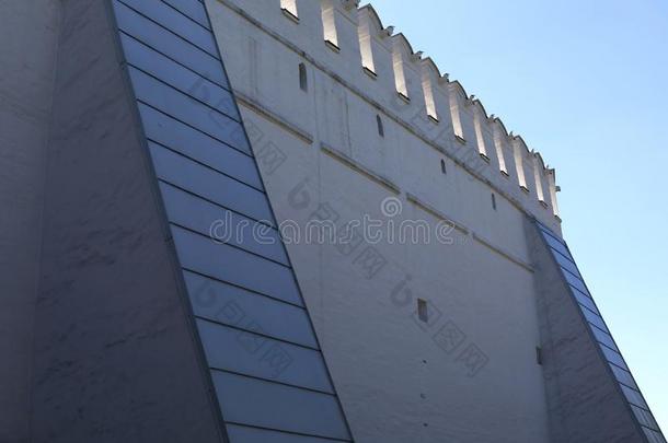 白色的墙关于指已提到的人诺沃德维希女修道院