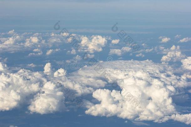 看法关于云景在的时候飞行的向水平