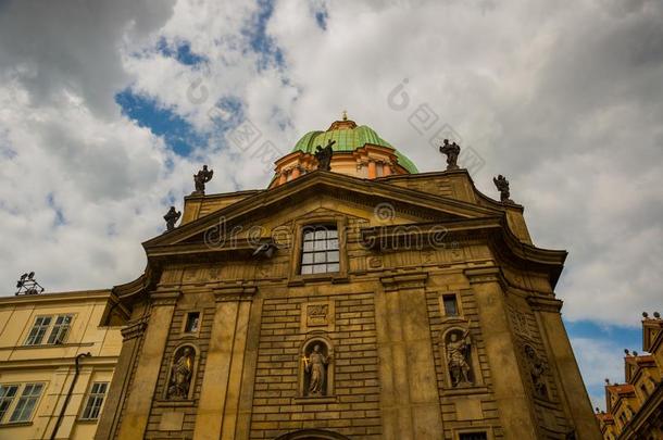 布拉格,捷克人共和国:包罗万象的教堂采用指已提到的人城市中心