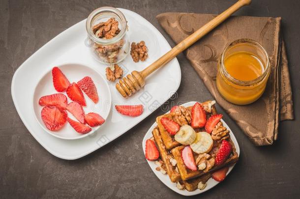 封<strong>信条</strong>.比利时封<strong>信条</strong>装饰和香蕉,草莓和walnut胡桃