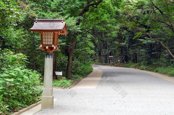 传统的日本人木制的灯笼向路采用<strong>明治</strong>-J采用guint.安静