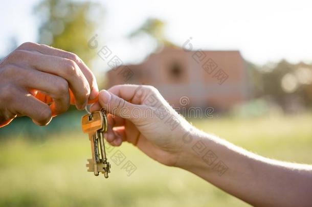 房地产经纪人礼物房屋钥匙int.唷新的物主