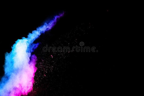 抽象的<strong>蓝</strong>色-粉红色的灰尘爆炸向黑的背景.抽象的