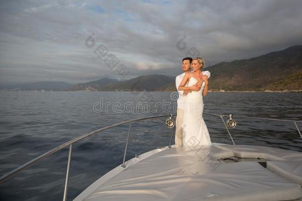 新婚夫妇采用港口、山口人名,墨西哥