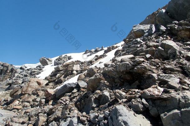 登山向指已提到的人向p关于白种人从考恩河谷