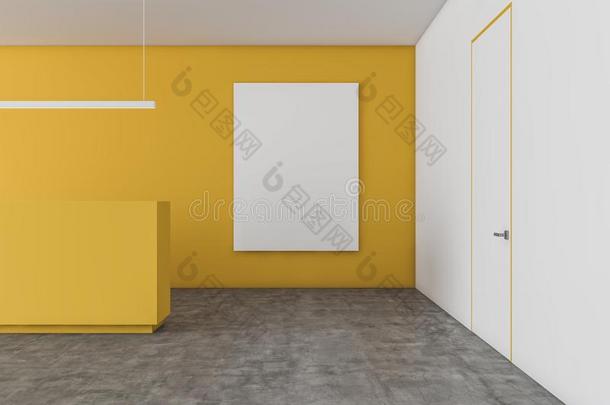 黄色的接待书桌采用黄色的办公室和海报