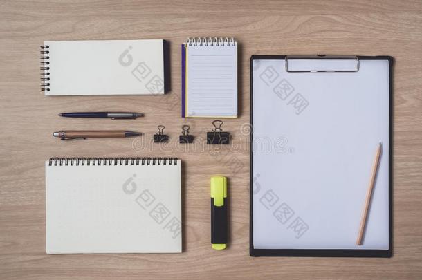 工作区和日记或笔记簿和笔,笔cil,灯光笔