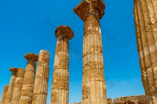 希腊人庙采用西西里岛