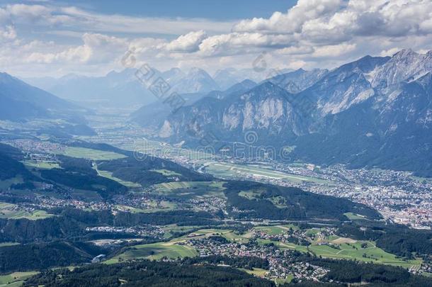 帕特舍尔科菲尔山峰在近处因斯布鲁克,蒂罗尔,奥地利