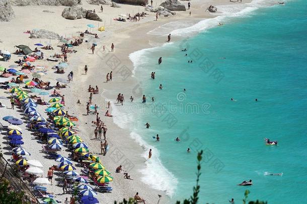 莱夫卡扎,希腊,16七月2018,看法从在上面关于指已提到的人海滩和