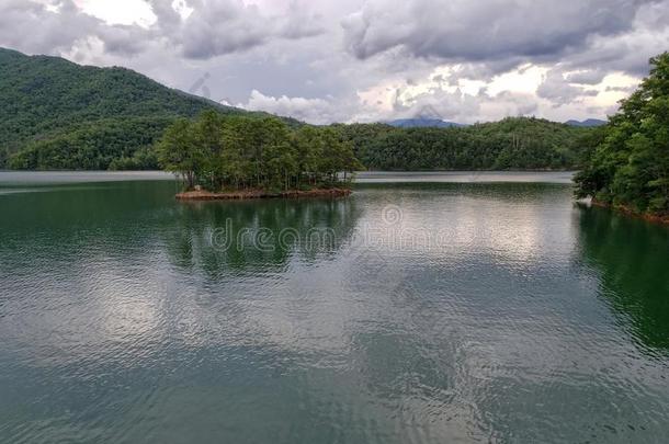 湖丰塔纳,看见从指已提到的人阿巴拉契亚造山<strong>运动</strong>跟踪在指已提到的人顶关于<strong>字体</strong>