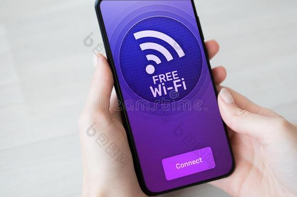 自由的WirelessFidelity基于IEEE802.11b标准的无线局域网连接向可移动的ph向e屏幕.互联网和电视