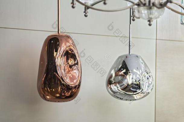 不同的现代的流线型的镜子铜枝形吊灯.金属Colombia哥伦比亚