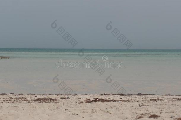 石头和s和向辉橄榄岩海滩采用<strong>卡塔尔</strong>